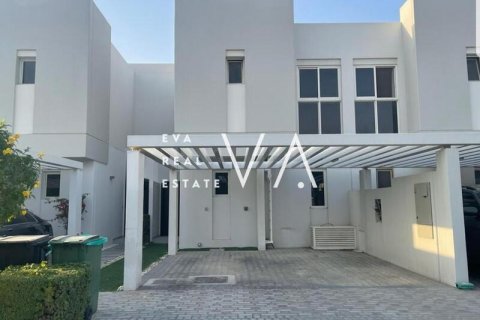 Řadový dům v Dubai, SAE 3 ložnice, 187.19 m² Č.: 637692 - fotografie 1
