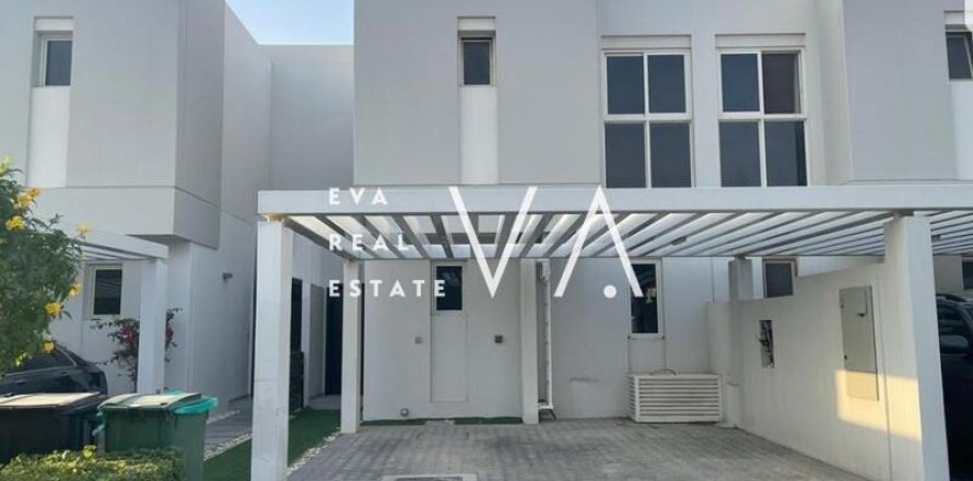 Řadový dům v Dubai, SAE 3 ložnice, 187.19 m² Č.: 637692