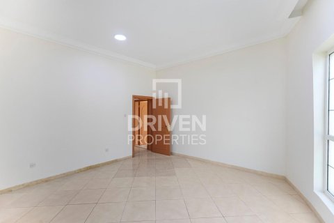 Villa te huur in Al Barsha, Dubai, VAE 6 slaapkamers, 1393.55 vr.m., nr 757145 - foto 25