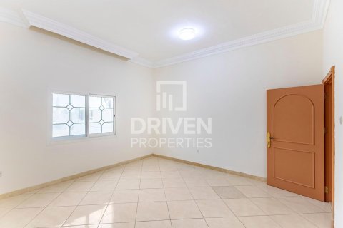 Villa te huur in Al Barsha, Dubai, VAE 6 slaapkamers, 1393.55 vr.m., nr 757145 - foto 13