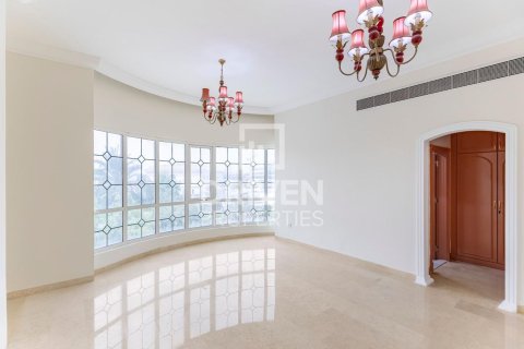 Villa te huur in Al Barsha, Dubai, VAE 6 slaapkamers, 1393.55 vr.m., nr 757145 - foto 6