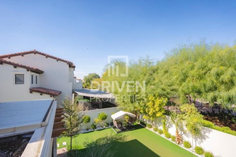 Villa para arrendamento em Arabian Ranches 2, Dubai, EAU 6 quartos, 760.78 m2 № 757144 - foto 1