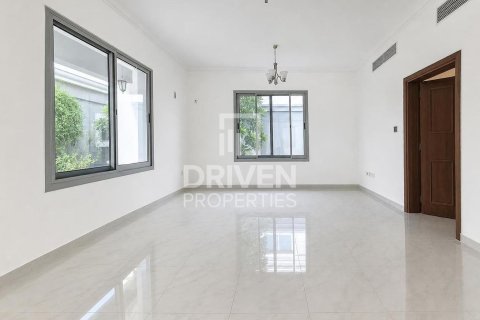 ویلا برای اجاره در Falcon City of Wonders، Dubai، امارات متحده عربی 5 خوابه ، 822.94 متر مربع ، شماره 757140 - تصویر 7