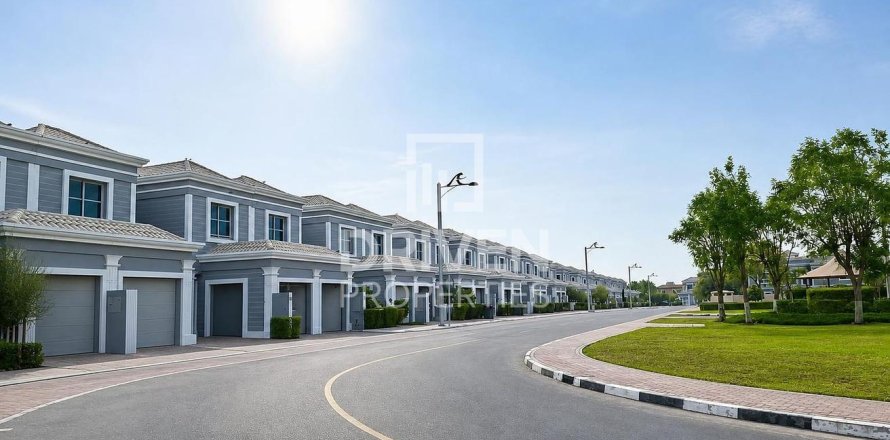 ویلا در Falcon City of Wonders، Dubai ، امارات متحده عربی 5 خوابه ، 822.94 متر مربع.  شماره 757140