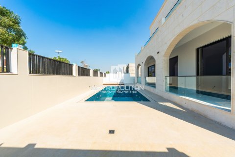 Willa na sprzedaż w Al Furjan, Dubai, ZEA 5 sypialnie, 520 mkw., nr 665259 - zdjęcie 30