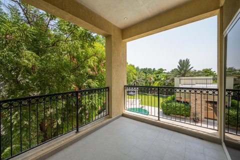 Vilë në Jumeirah Golf Estates, Dubai, Emiratet e Bashkuara Arabe 5 dhoma gjumi, 749.27 m2. № 764297 - Foto 28