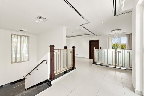 Vilë në Jumeirah Golf Estates, Dubai, Emiratet e Bashkuara Arabe 5 dhoma gjumi, 749.27 m2. № 764297 - Foto 13