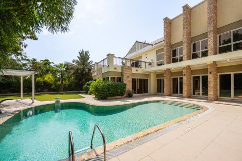 Vilë në Jumeirah Golf Estates, Dubai, Emiratet e Bashkuara Arabe 5 dhoma gjumi, 749.27 m2. № 764297 - Foto 10