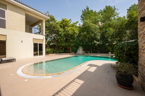 Vilë në Jumeirah Golf Estates, Dubai, Emiratet e Bashkuara Arabe 5 dhoma gjumi, 749.27 m2. № 764297 - Foto 9