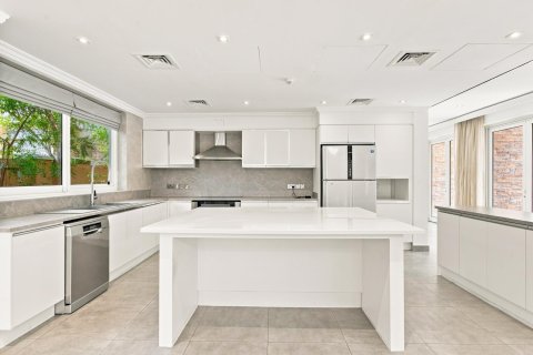 Vilë në Jumeirah Golf Estates, Dubai, Emiratet e Bashkuara Arabe 5 dhoma gjumi, 749.27 m2. № 764297 - Foto 5