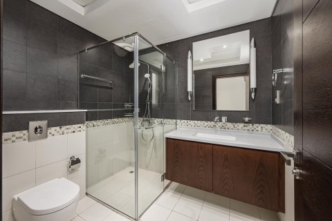 Vilë në Jumeirah Golf Estates, Dubai, Emiratet e Bashkuara Arabe 5 dhoma gjumi, 749.27 m2. № 764297 - Foto 24
