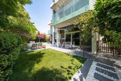 Купить виллу в Мохаммед Бин Рашид Сити, Дубай, ОАЭ 5 спален, 715м2, № 653729 - фото 14