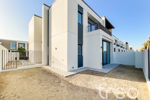 Řadový dům v Arabian Ranches 3, Dubai, SAE 4 ložnice, 249.17 m² Č.: 733649