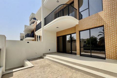 Apartament în Dubai, EAU 3 dormitoare, 218 mp.  №754372