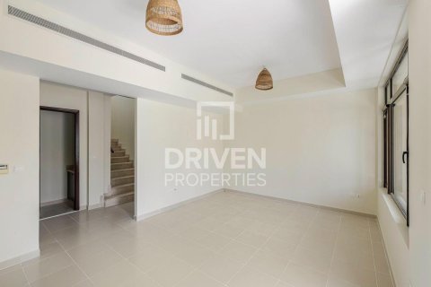 Villa en Reem, Dubai, EAU 3 dormitorios, 220.27 m² № 746805