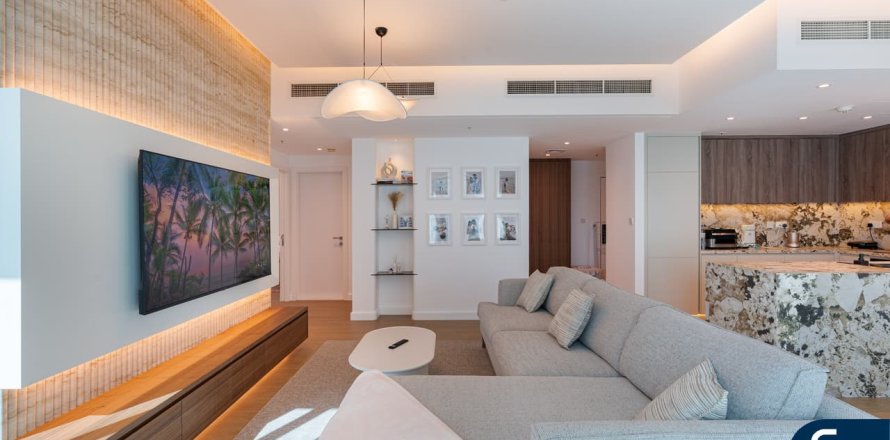 Apartment in Dubai Marina, Dubai, UAE 2 bedrooms, 124 sq.m. № 688528