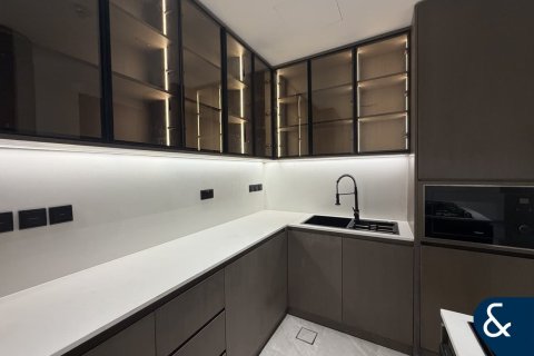 Jumeirah Village Circle, Dubai, UAE의 임대용 빌라 침실 4개, 27제곱미터 번호 688523 - 사진 7