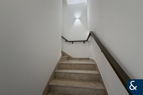 Jumeirah Village Circle, Dubai, UAE의 임대용 빌라 침실 4개, 27제곱미터 번호 688523 - 사진 19