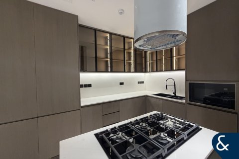 Jumeirah Village Circle, Dubai, UAE의 임대용 빌라 침실 4개, 27제곱미터 번호 688523 - 사진 9