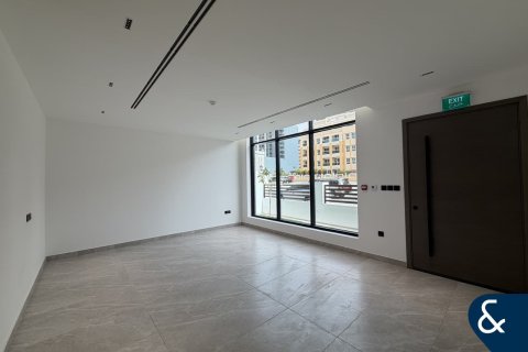 Jumeirah Village Circle, Dubai, UAE의 임대용 빌라 침실 4개, 27제곱미터 번호 688523 - 사진 11