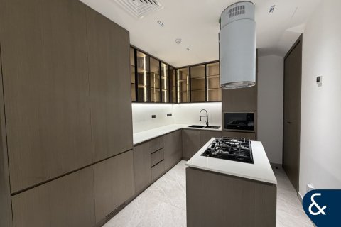 Jumeirah Village Circle, Dubai, UAE의 임대용 빌라 침실 4개, 27제곱미터 번호 688523 - 사진 6