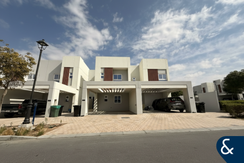 Shtëpi në qytet në Dubai Land, Dubai, Emiratet e Bashkuara Arabe 3 dhoma gjumi, 179 m2. № 688527