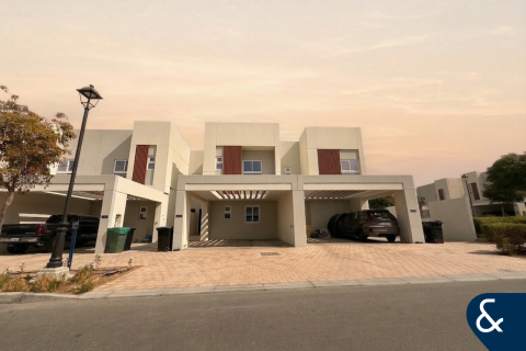 Māja Dubai Land, Dubaijā, AAE 3 istabas, 179 m2 Nr. 688527