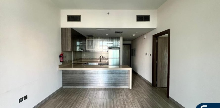 Apartment in Jumeirah Lake Towers, Dubai, UAE 1 bedroom, 70 sq.m. № 688522