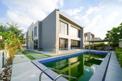 Villa in Dubai Hills Estate, Dubai, UAE 5 bedrooms, 456 sq.m. № 709678