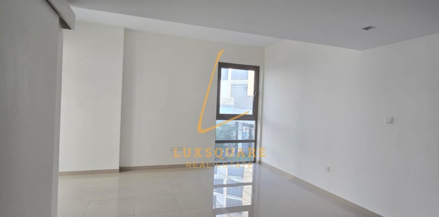 Appartamento a Muwaileh, Sharjah, EAU 2 camere da letto, 107 mq. № 709673