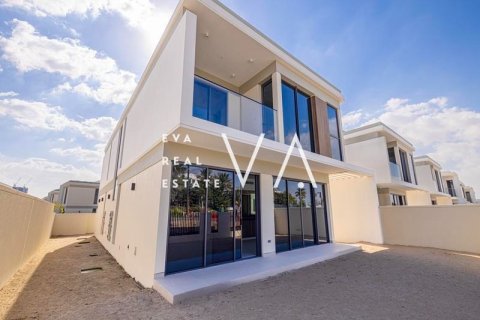 Villa in Dubai, UAE 4 bedrooms, 405 sq.m. № 637624 - photo 25