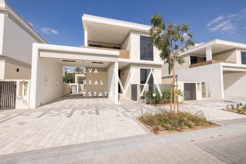 Villa in Dubai, UAE 4 bedrooms, 405 sq.m. № 637624 - photo 1