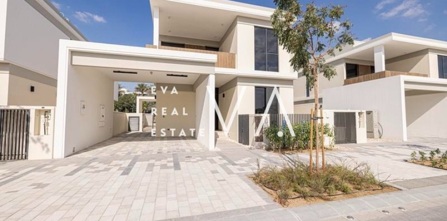 Villa in Dubai, UAE 4 bedrooms, 405 sq.m. № 637624