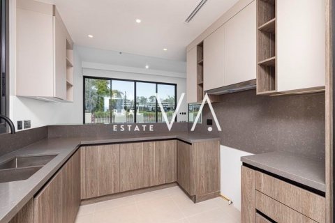 Villa in Dubai, UAE 4 bedrooms, 405 sq.m. № 637624 - photo 7
