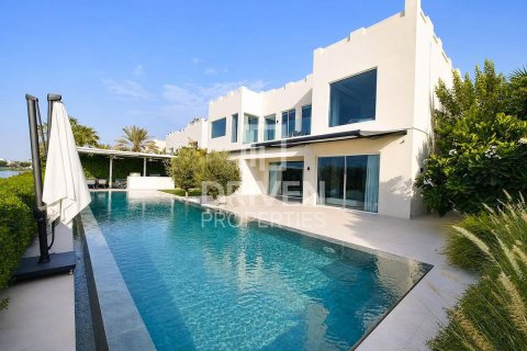 Villa te koop in Meadows, Dubai, VAE 5 slaapkamers, 898.84 vr.m., nr 765011 - foto 2