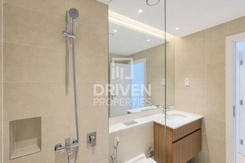 Apartment in Jumeirah, Dubai, UAE 2 bedrooms, 112.51 sq.m. № 768058 - photo 18
