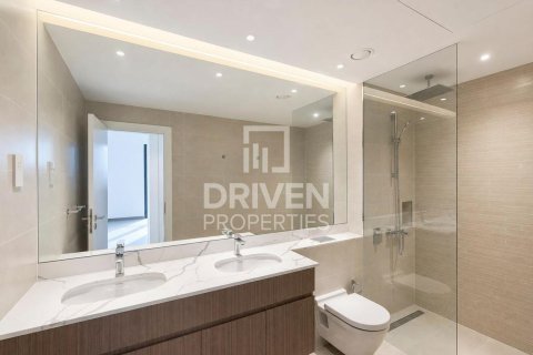 Apartment in Jumeirah, Dubai, UAE 2 bedrooms, 112.51 sq.m. № 768058 - photo 12