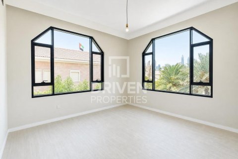 Jumeirah, Dubai, संयुक्त अरब अमीरात में विला, 5 बेडरूम, 341.6 वर्ग मीटर, संख्या 768061 - फ़ोटो 8