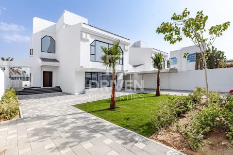 Jumeirah, Dubai, संयुक्त अरब अमीरात में विला, 5 बेडरूम, 341.6 वर्ग मीटर, संख्या 768061 - फ़ोटो 28