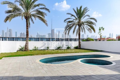 Jumeirah, Dubai, संयुक्त अरब अमीरात में विला, 5 बेडरूम, 341.6 वर्ग मीटर, संख्या 768061 - फ़ोटो 26