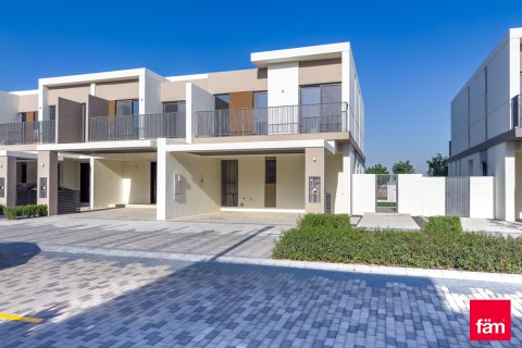 Villa en Tilal Al Ghaf, Dubai, EAU 4 dormitorios, 202 m² № 708139