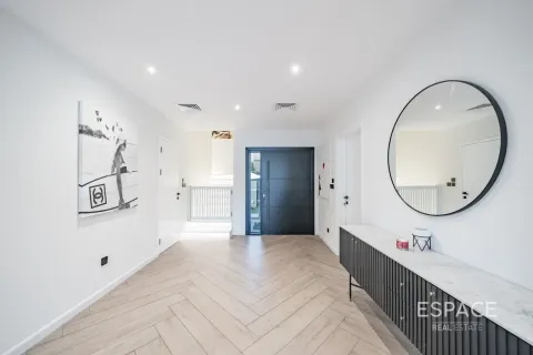 Huvila Meadows, Dubai, Arabiemiraatit 5 makuuhuonetta, 353 m2 № 738017 - kuva 3