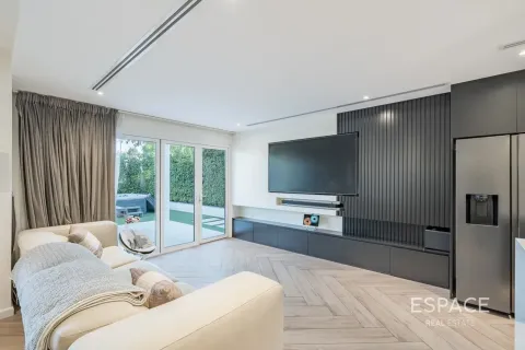 Huvila Meadows, Dubai, Arabiemiraatit 5 makuuhuonetta, 353 m2 № 738017 - kuva 4