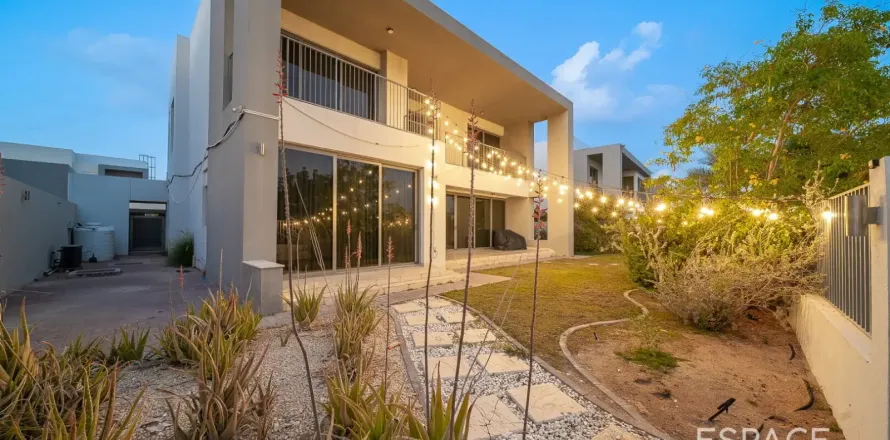 Villa in Dubai Hills Estate, Dubai, VAE: 5 Schlafzimmer, 398 m2 Nr. 738016