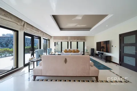Villa zum Verkauf in Palm Jumeirah, Dubai, VAE 4 Schlafzimmer, 465 m2 Nr. 738020 - Foto 7