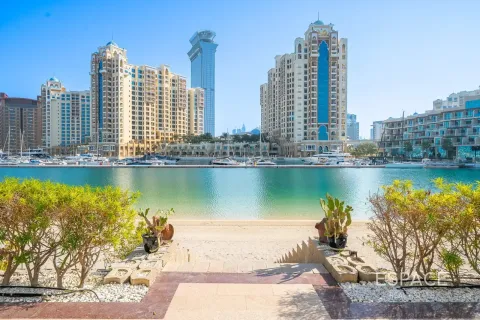 Villa i Palm Jumeirah, Dubai, UAE 4 soveværelser, 465 kvm № 738020
