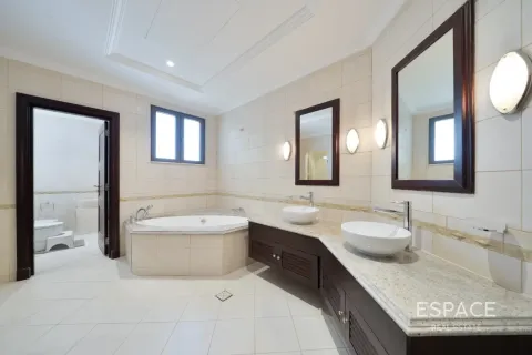 Villa zum Verkauf in Palm Jumeirah, Dubai, VAE 4 Schlafzimmer, 465 m2 Nr. 738020 - Foto 13