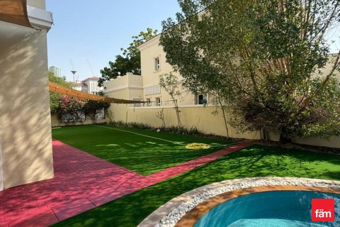 Vila di Dubai, UAE 4 bilik tidur, 688.8 meter persegi № 685895 - foto 18