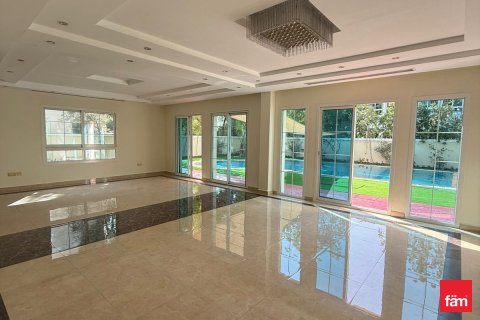 Vila u Dubai, UAE 688.8 m2, 4 spavaćih soba Br. 685895