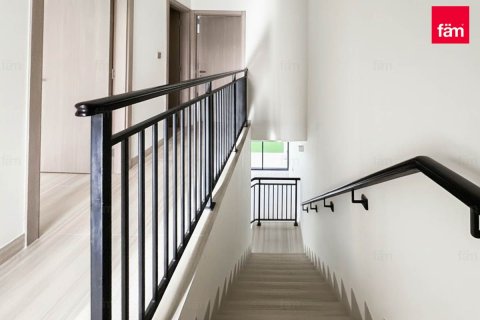 Dubai, संयुक्त अरब अमीरात में विला, 4 बेडरूम, 180 वर्ग मीटर, संख्या 685891 - फ़ोटो 2